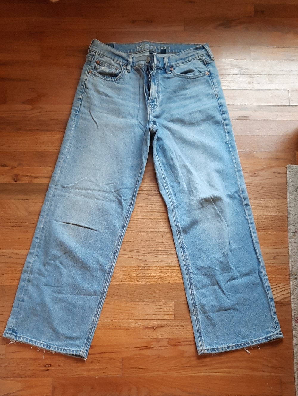 American Eagle Strigid Stovepipe Jeans 4 Short Med/light Wash